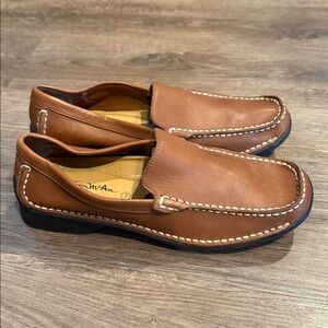 Thom McAn Women Leather Shoes Slip on Brown Flat Heel Comfort Loafers Size 7